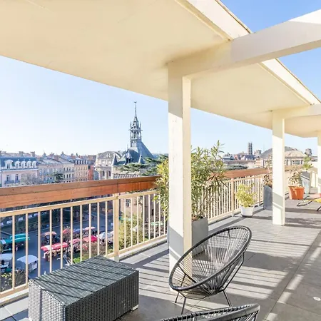 Unique Grand Penthouse In The Heart Of Apartment *
